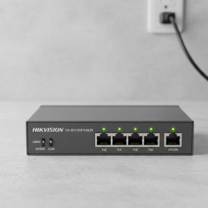 SWICHT POE 4 PUERTOS DS-3E0105P-E/M HIKVISION - Vista 3