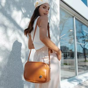 CARTERA BANDOLERA JULI MODERNA C/ CIERRE ECO CUERO LIBERTA - Vista 16