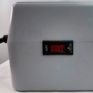 ESTABILIZADOR ATOMLUX R1000C 6 TOMAS CARGADOR USB+USB-C GRIS - Vista 3